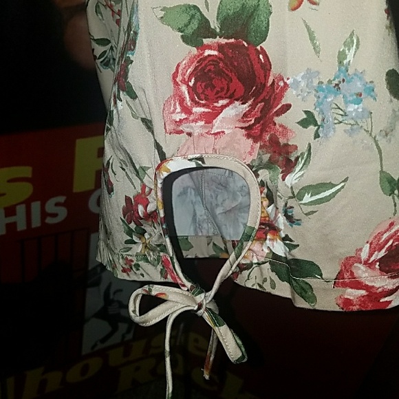 Tatyana Bianca Retro 1950's Pinup Floral Keyhole Romper Bombshell Tan Shorts - Picture 7 of 9